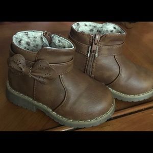 Toddler girls leather boots size 5
